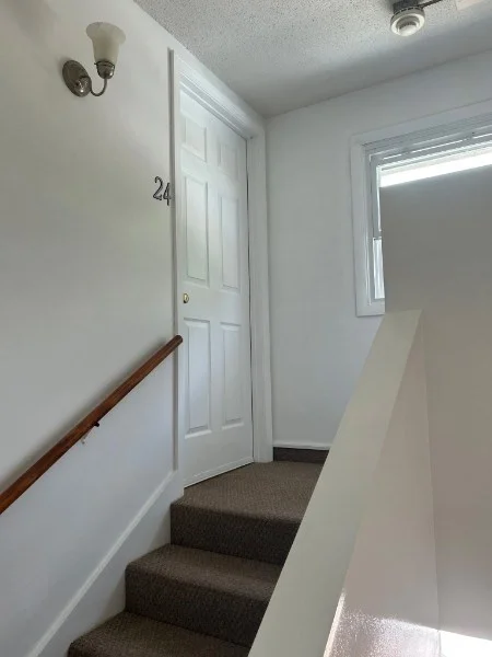 3 bed, 1 bath apartment for rent at 19 Chapman Ave Unit 24, West Brookfield — photo 1 of 9