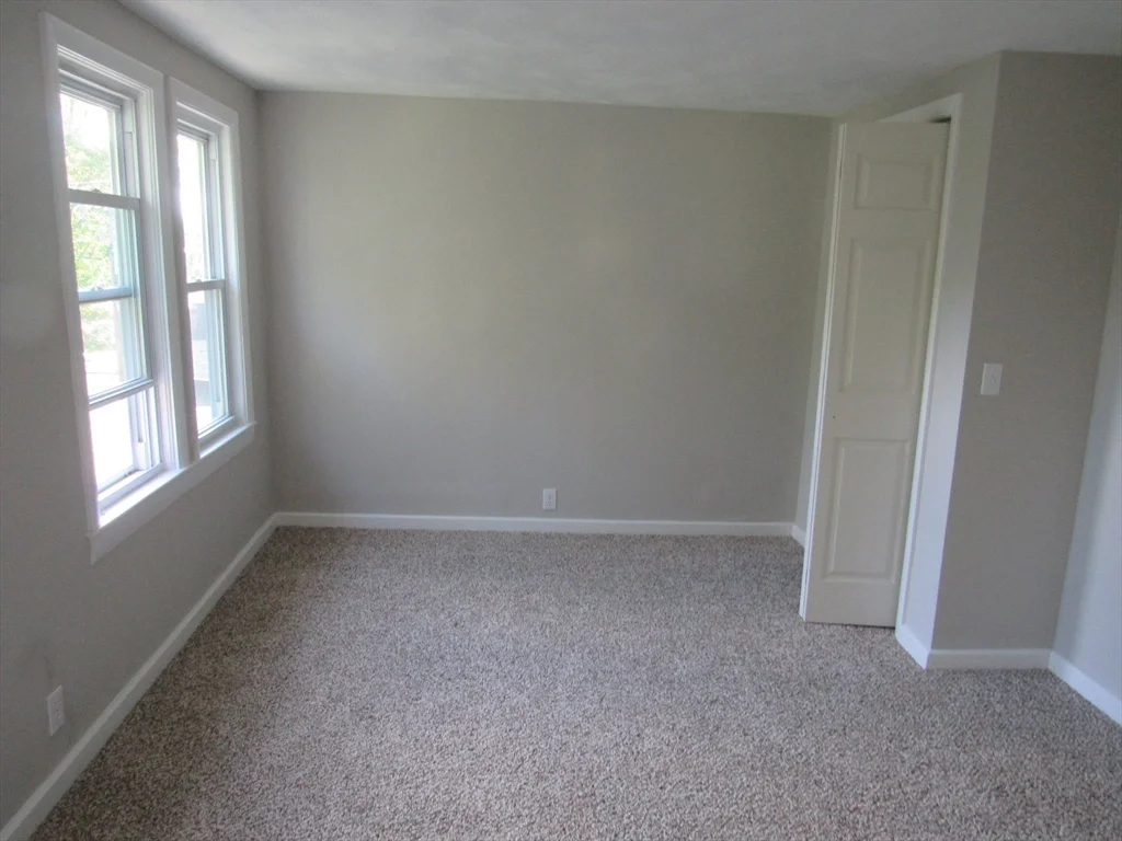 4 bed, 2 bath apartment for rent at 19 Chapman St Unit 2nd Floor, Dracut — photo 16 of 36
