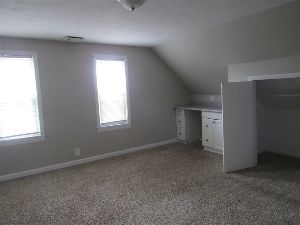 4 bed, 2 bath apartment for rent at 19 Chapman St Unit 2nd Floor, Dracut — photo 26 of 36