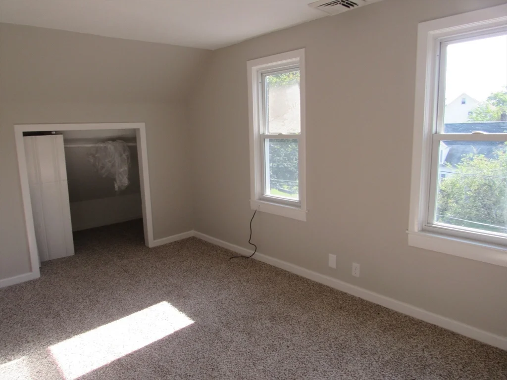 4 bed, 2 bath apartment for rent at 19 Chapman St Unit 2nd Floor, Dracut — photo 12 of 36