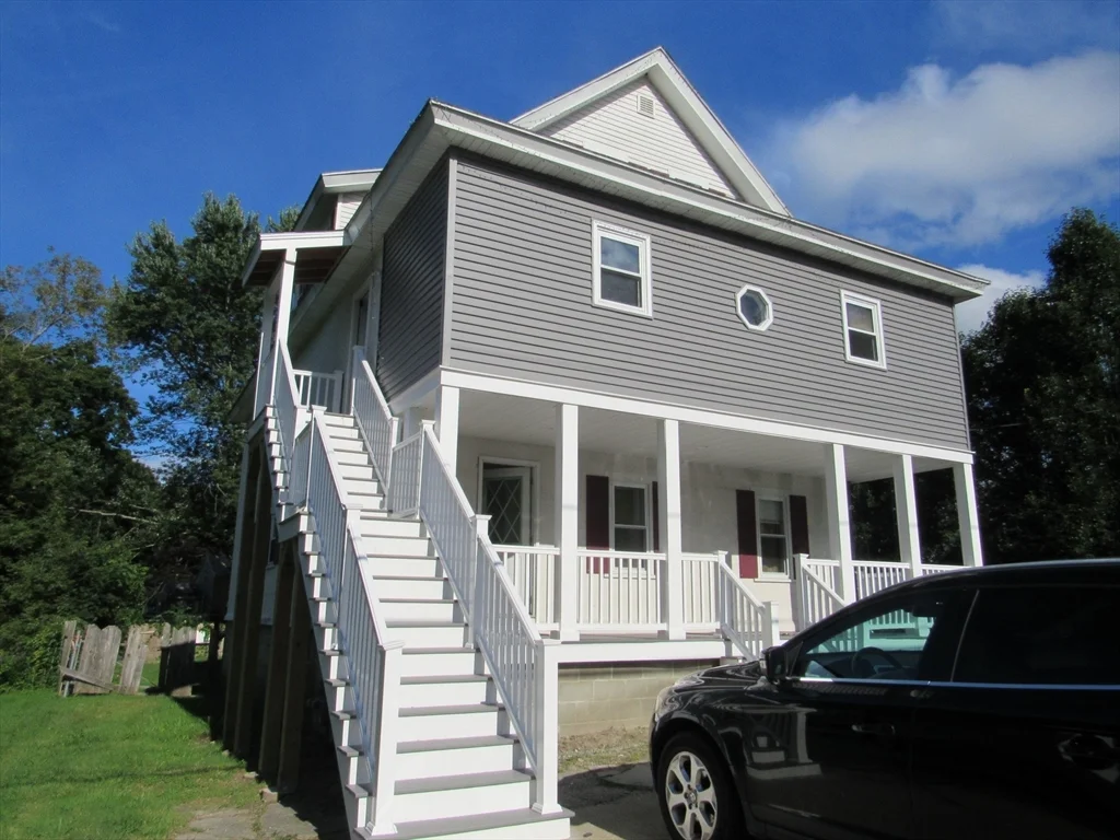4 bed, 2 bath apartment for rent at 19 Chapman St Unit 2nd Floor, Dracut — photo 1 of 36