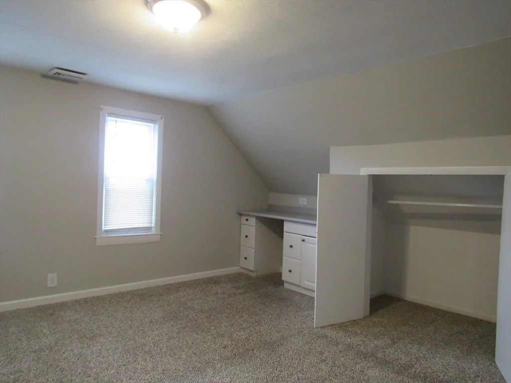 4 bed, 2 bath apartment for rent at 19 Chapman St Unit 2nd Floor, Dracut — photo 27 of 36
