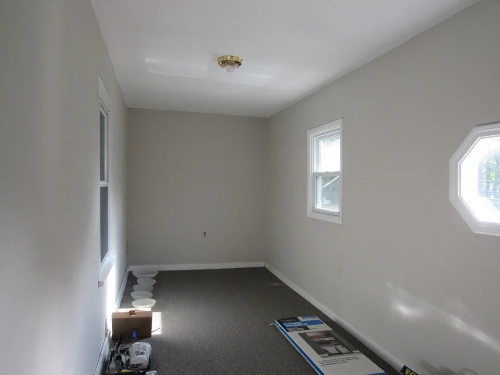 4 bed, 2 bath apartment for rent at 19 Chapman St Unit 2nd Floor, Dracut — photo 11 of 36