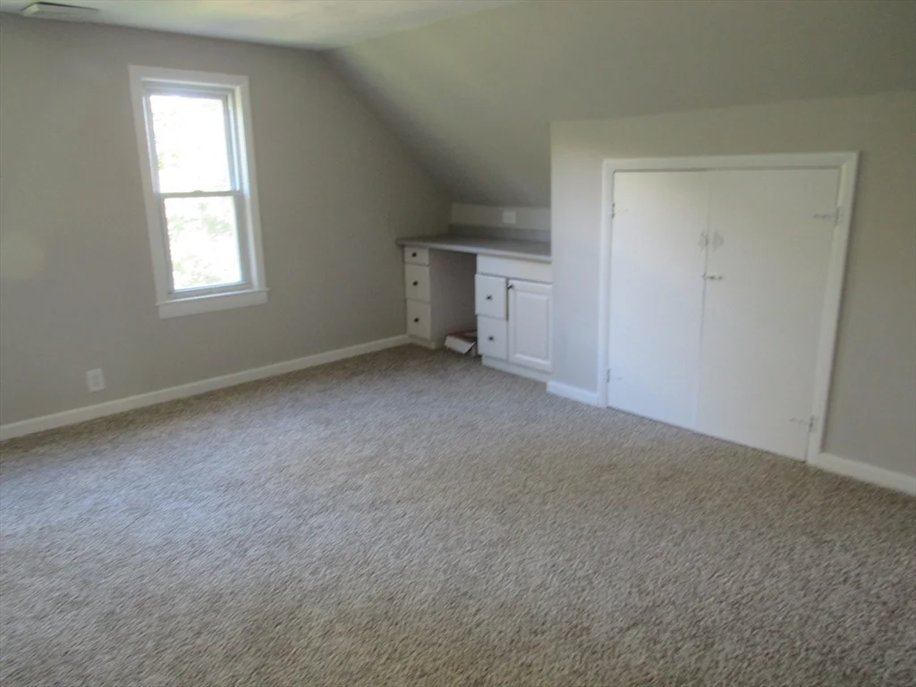 4 bed, 2 bath apartment for rent at 19 Chapman St Unit 2nd Floor, Dracut — photo 14 of 36