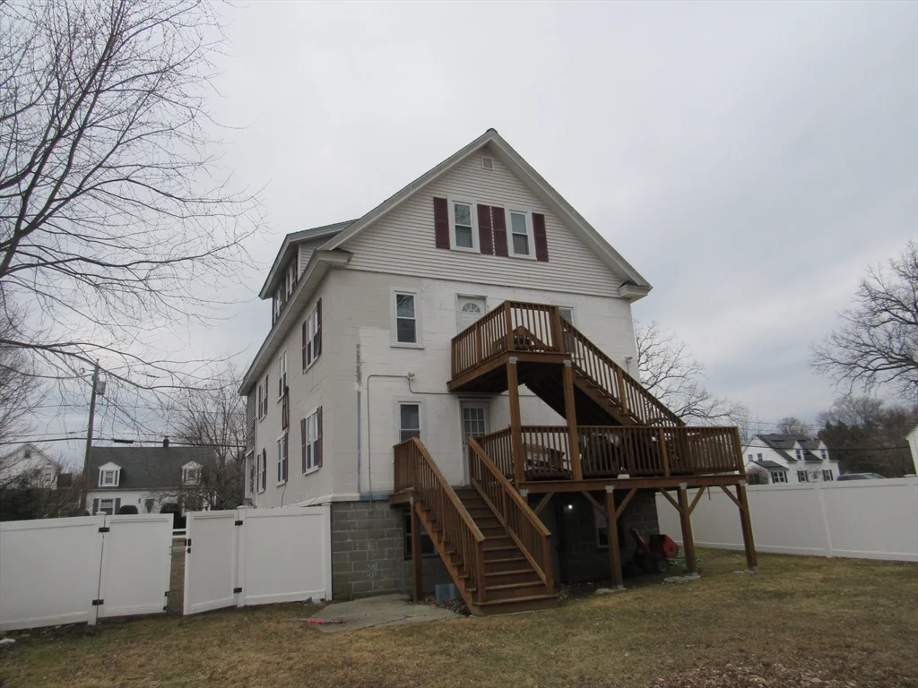 4 bed, 2 bath apartment for rent at 19 Chapman St Unit 2nd Floor, Dracut — photo 35 of 36