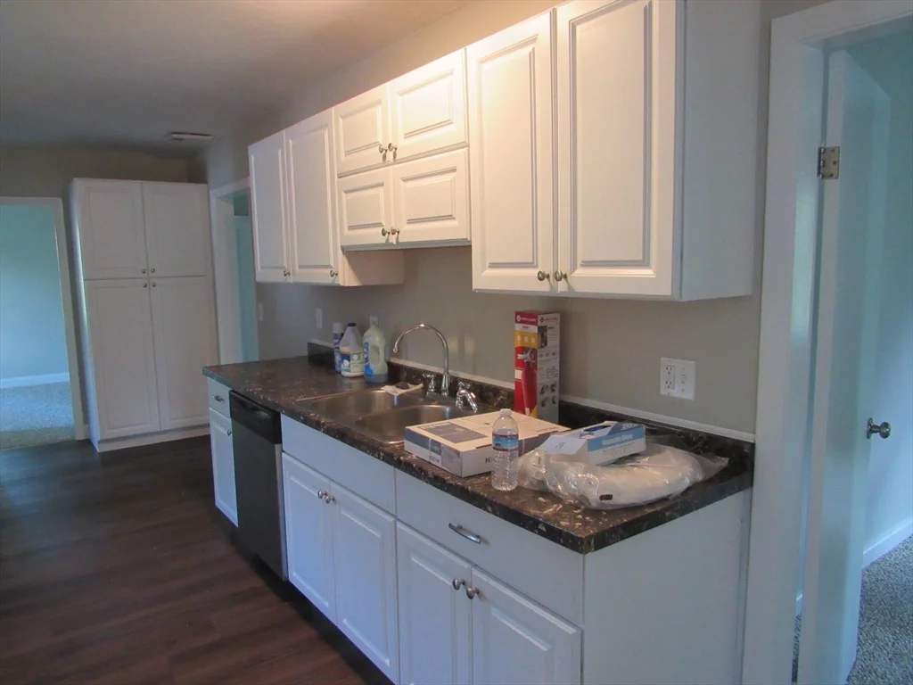 4 bed, 2 bath apartment for rent at 19 Chapman St Unit 2nd Floor, Dracut — photo 2 of 36