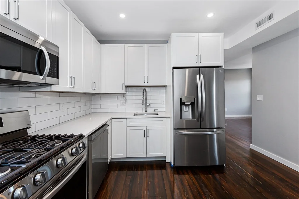 3 bed, 2 bath apartment for rent at 19 Chase St Unit 2, Dorchester — photo 6 of 25