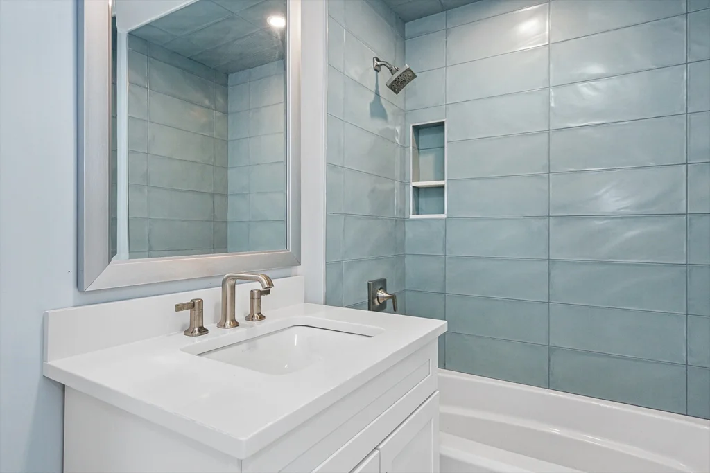 3 bed, 2 bath apartment for rent at 19 Chase St Unit 2, Dorchester — photo 12 of 25