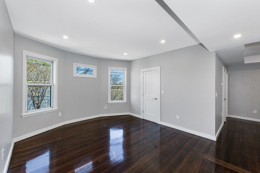 3 bed, 2 bath apartment for rent at 19 Chase St Unit 2R, Dorchester — photo 4 of 21