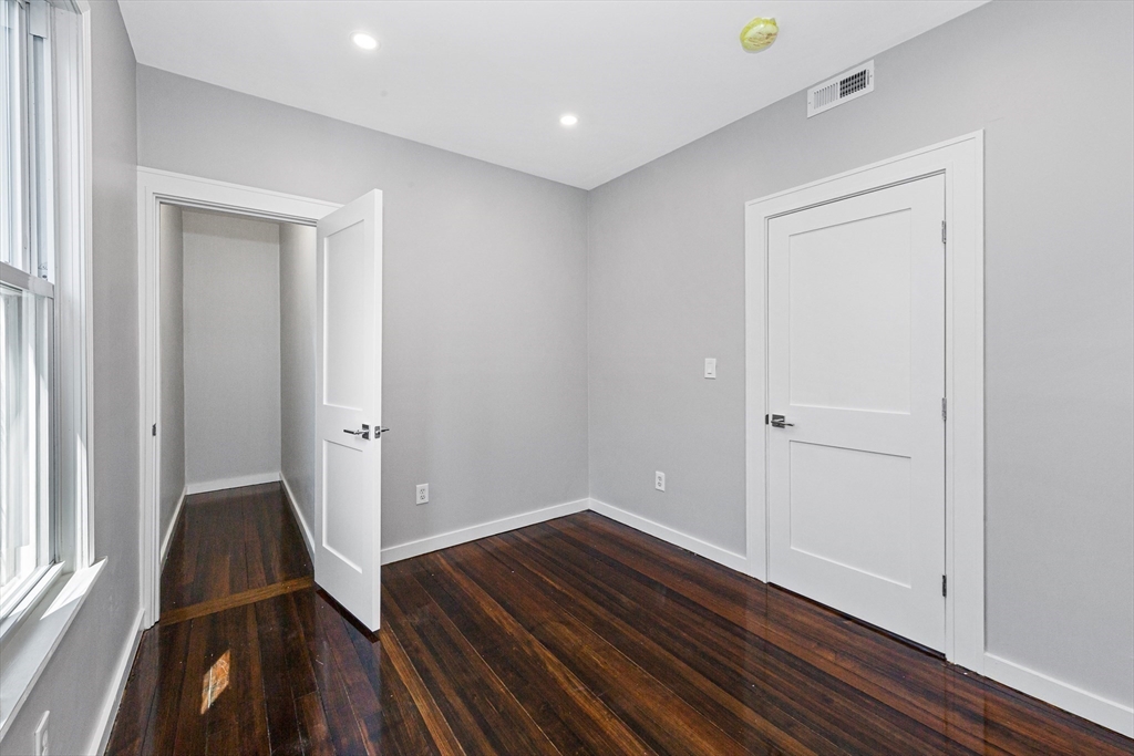3 bed, 2 bath apartment for rent at 19 Chase St Unit 3R, Dorchester — photo 11 of 20