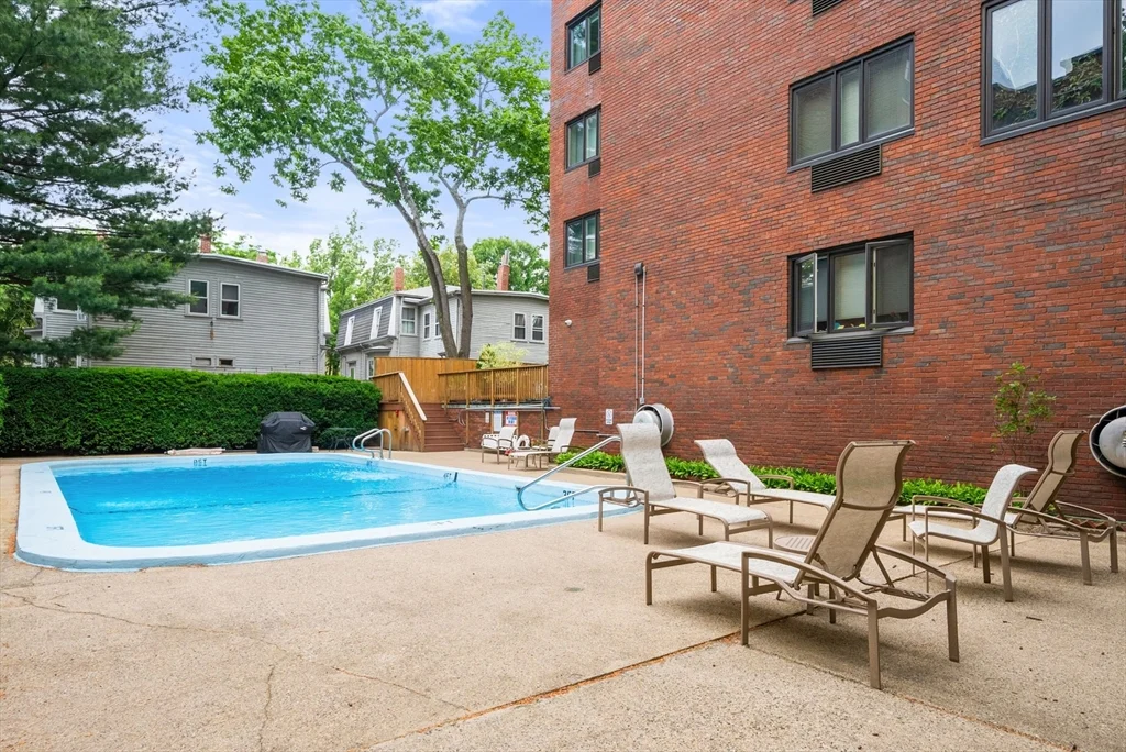 2 bed, 2 bath apartment for rent at 19 Chauncy St Unit 4B, Neighborhood Nine — photo 23 of 26