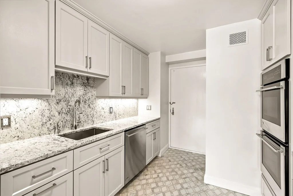2 bed, 2 bath apartment for rent at 19 Chauncy St Unit 4B, Neighborhood Nine — photo 6 of 26