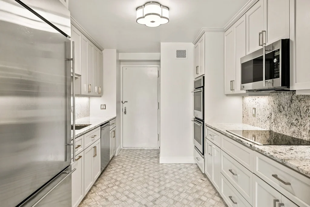 2 bed, 2 bath apartment for rent at 19 Chauncy St Unit 4B, Neighborhood Nine — photo 8 of 26