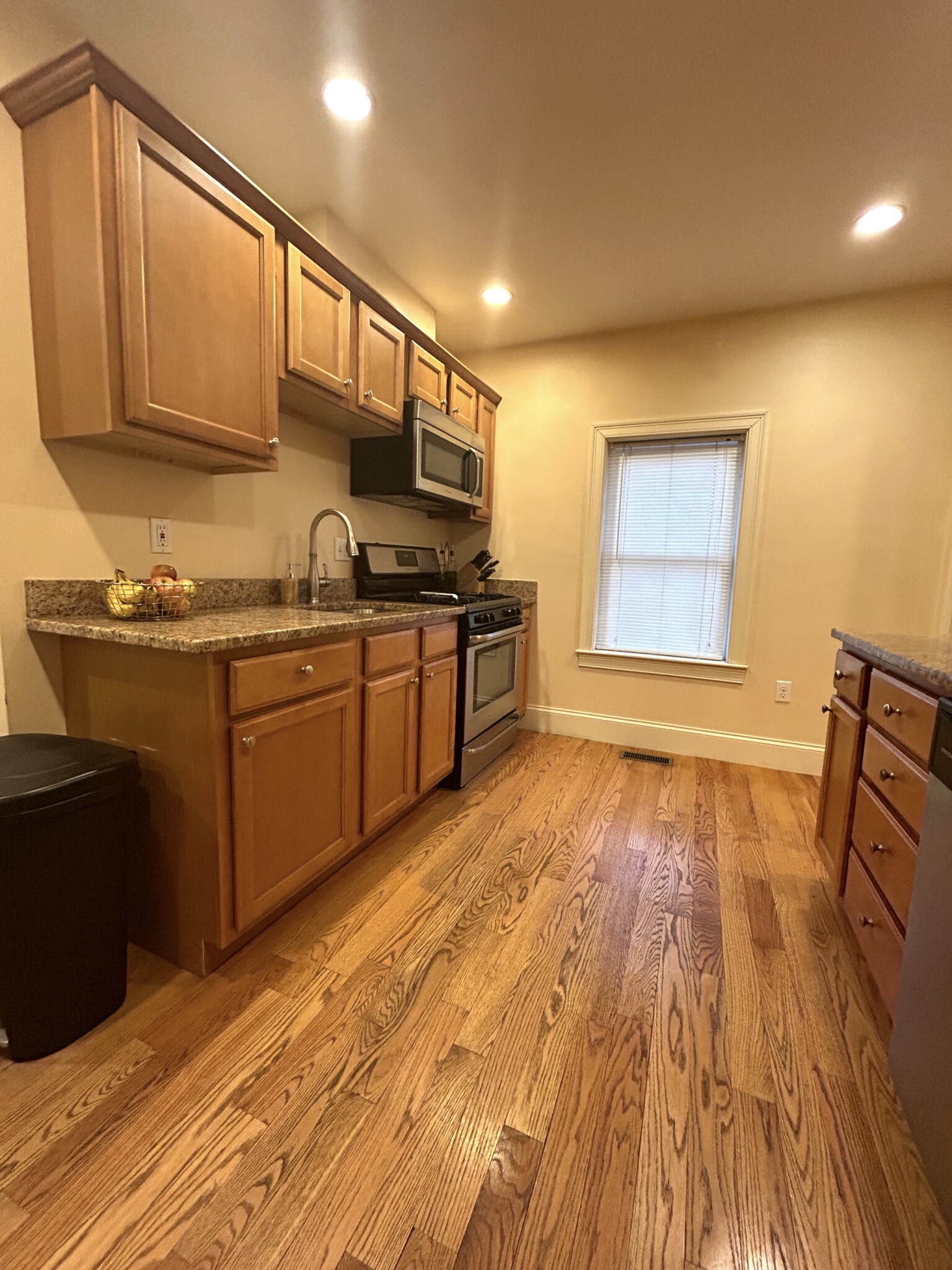 2 bed, 1 bath apartment for rent at 19 Chestnut Hill Ave Unit 1, Brighton — photo 4 of 12