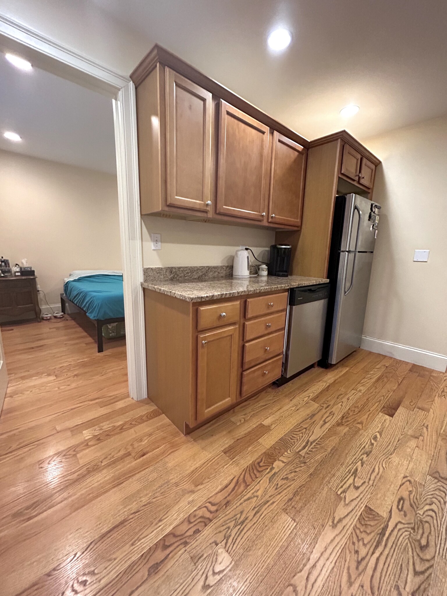2 bed, 1 bath apartment for rent at 19 Chestnut Hill Ave Unit 1, Brighton — photo 5 of 12
