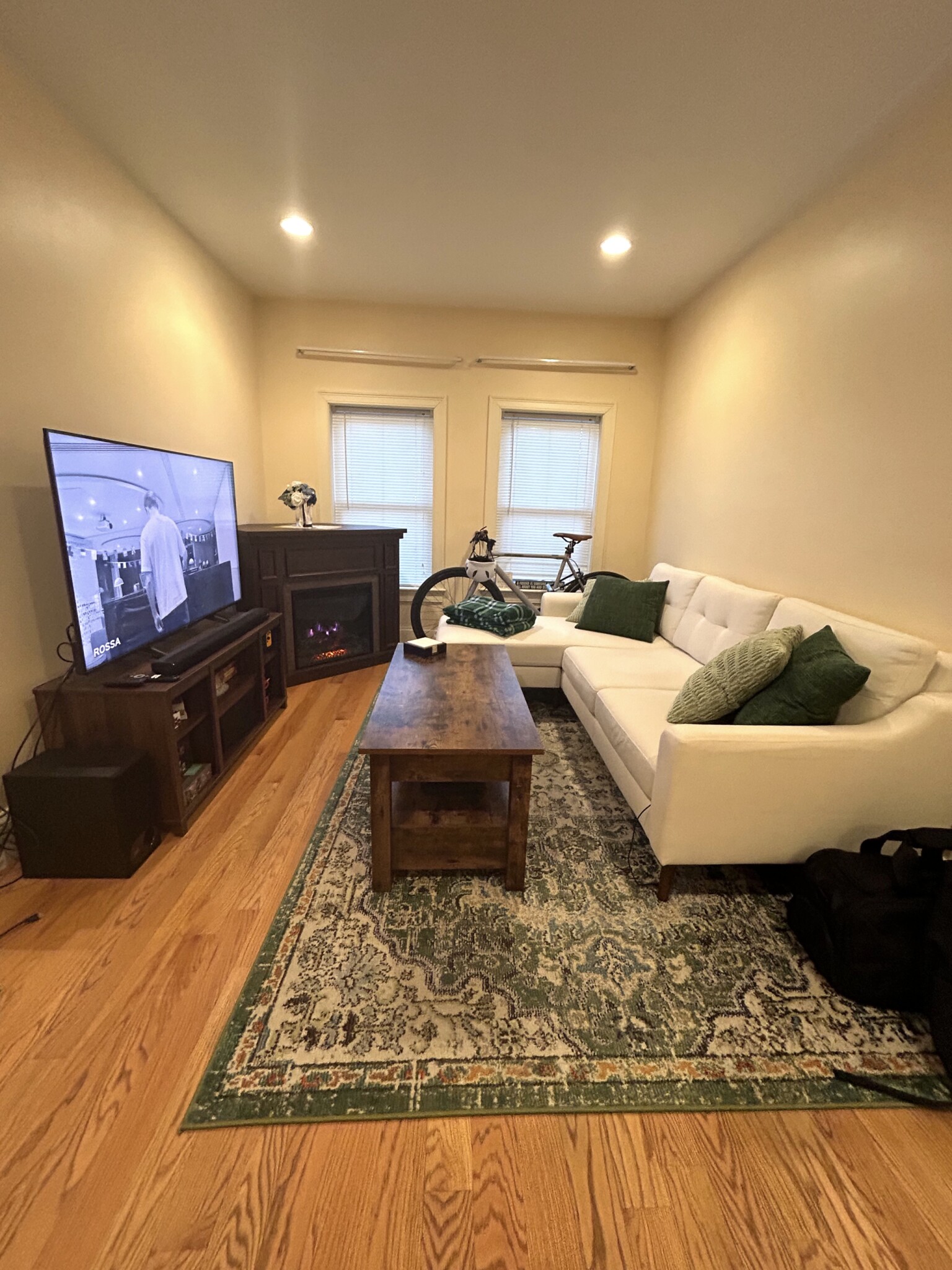 2 bed, 1 bath apartment for rent at 19 Chestnut Hill Ave Unit 1, Brighton — photo 2 of 12