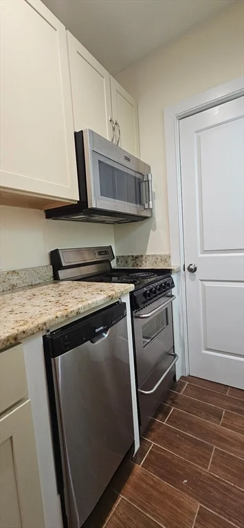 Studio bed, 1 bath apartment for rent at 19 Clark Unit 1, North End