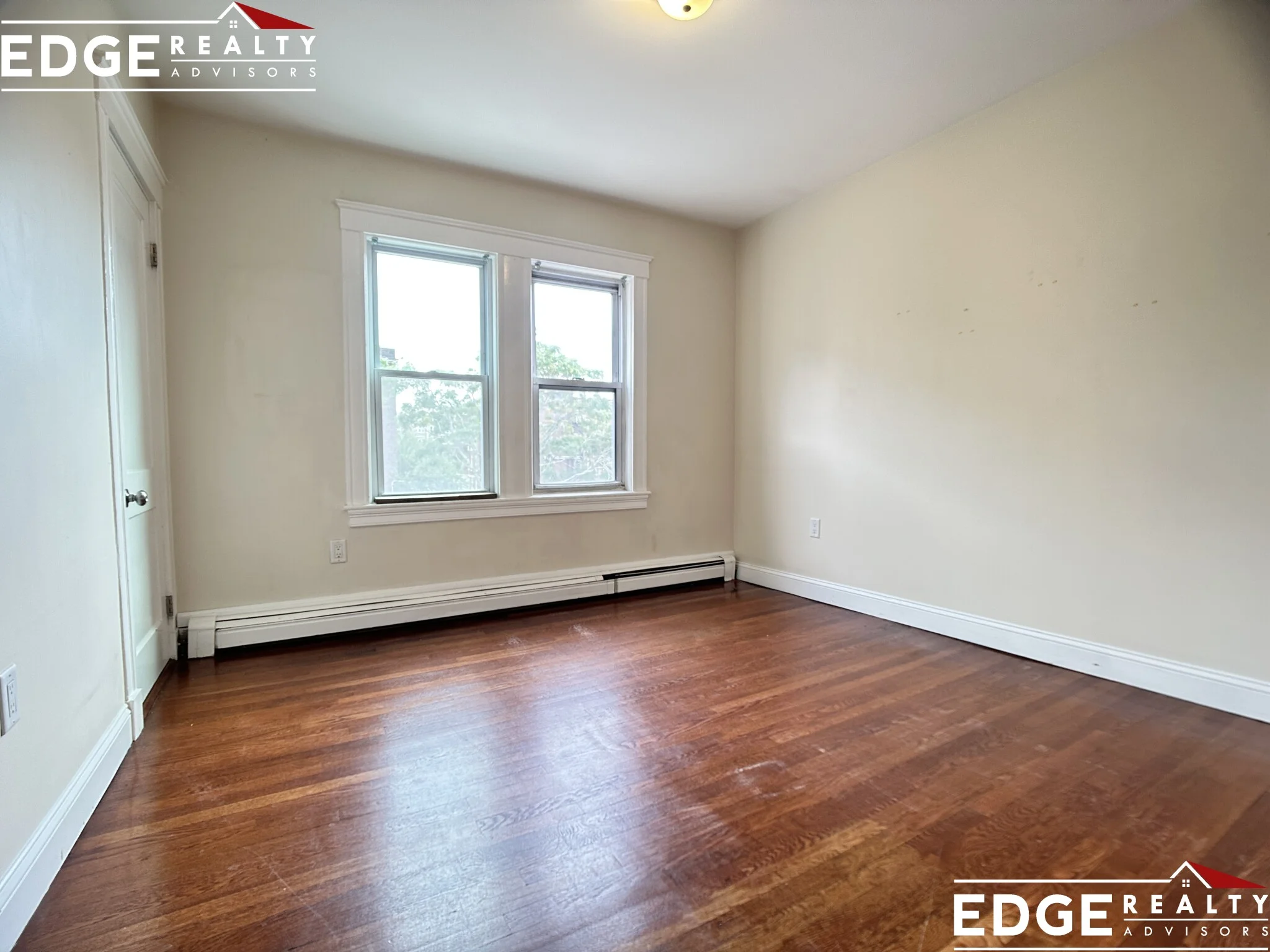 4 bed, 1.5 bath apartment for rent at 19 Claymoss Rd Unit 3, Brighton — photo 2 of 9