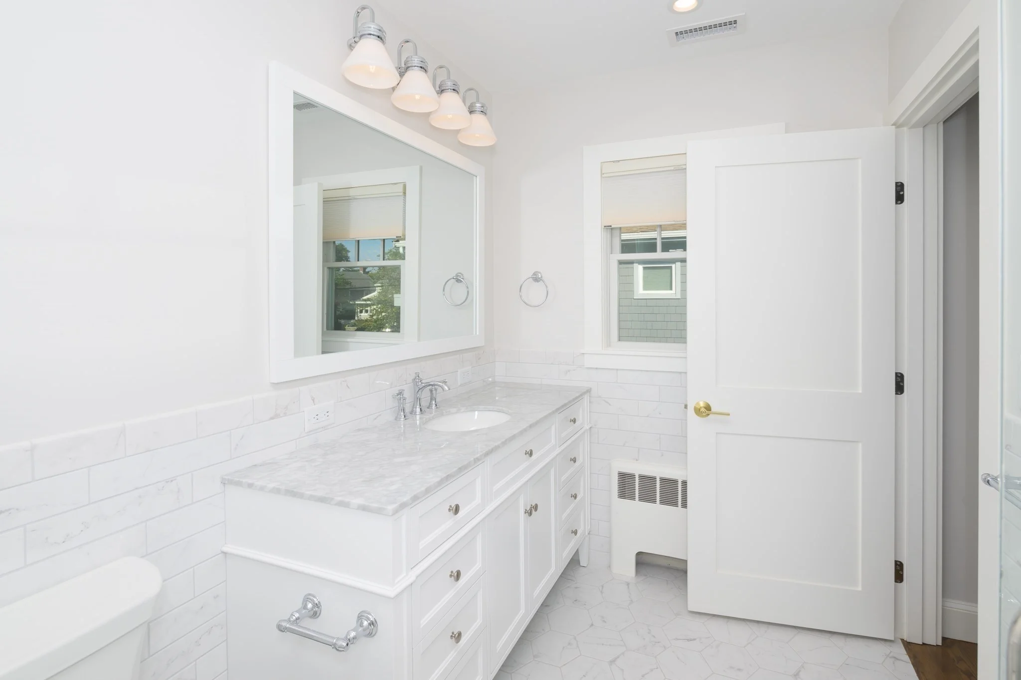 3 bed, 2 bath apartment for rent at 19 Cleveland Rd, Marblehead — photo 19 of 24