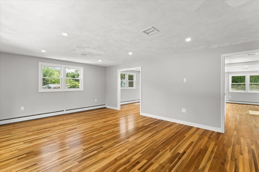 3 bed, 2 bath apartment for rent at 19 Coach Ln Unit 2, Norwood — photo 11 of 42