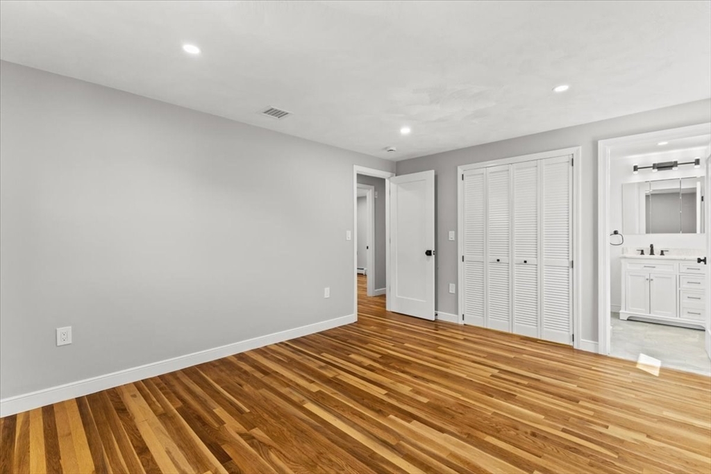 3 bed, 2 bath apartment for rent at 19 Coach Ln Unit 2, Norwood — photo 32 of 42