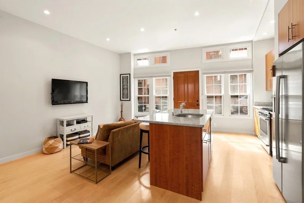 2 bed, 1 bath apartment for rent at 19 Cooper St Unit 1, North End — photo 4 of 12