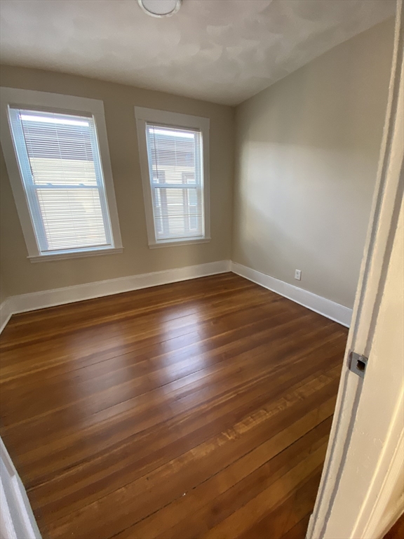 3 bed, 2 bath apartment for rent at 19 Coral Av Unit 2, Winthrop — photo 6 of 16