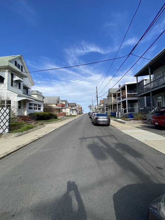 3 bed, 2 bath apartment for rent at 19 Coral Av Unit 2, Winthrop — photo 16 of 16