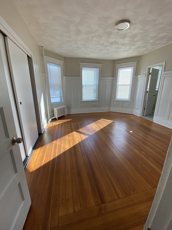 3 bed, 2 bath apartment for rent at 19 Coral Av Unit 2, Winthrop — photo 5 of 16