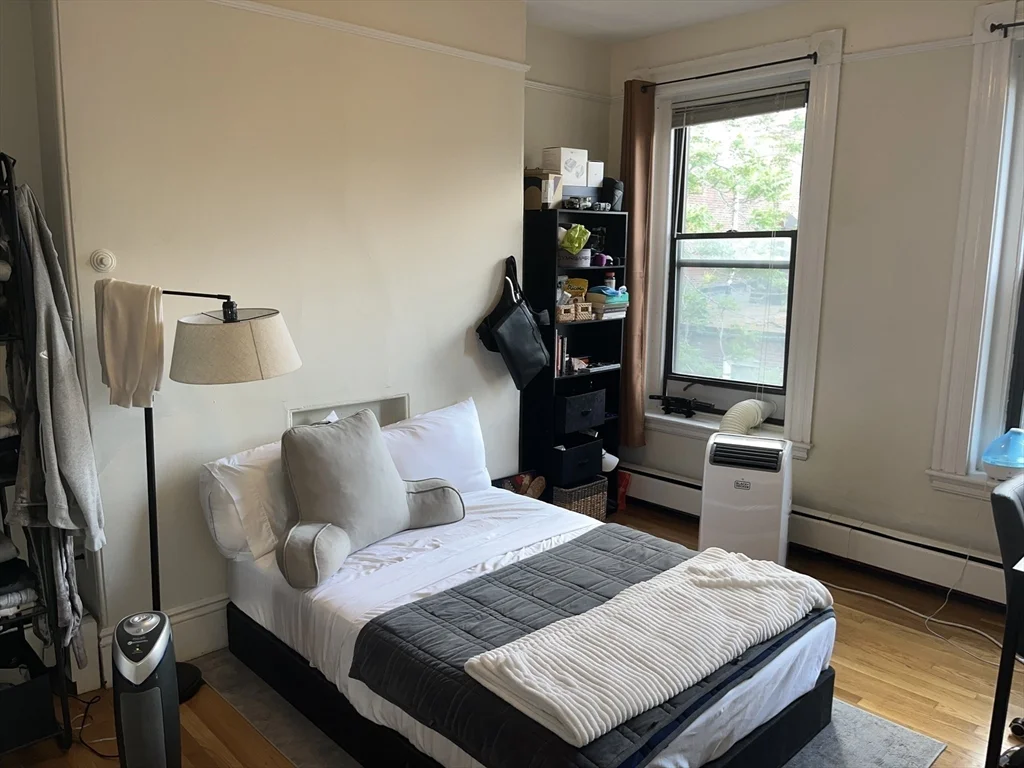 2 bed, 1 bath apartment for rent at 19 Cortes St Unit 10, Bay Village — photo 5 of 9