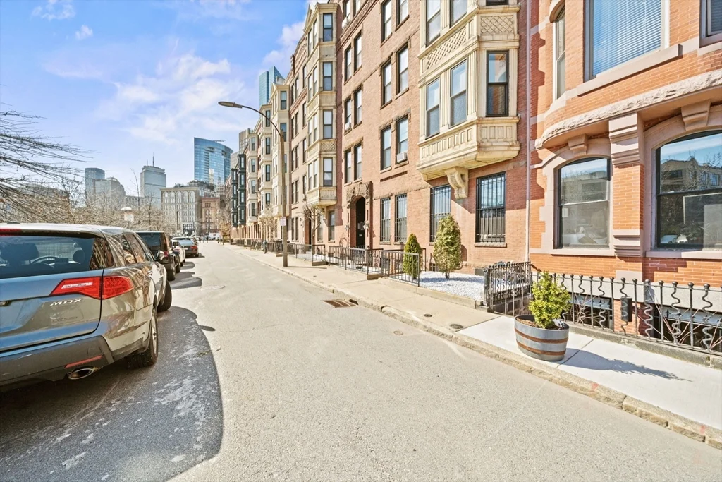 2 bed, 1 bath apartment for rent at 19 Cortes St Unit 3, Back Bay — photo 22 of 22