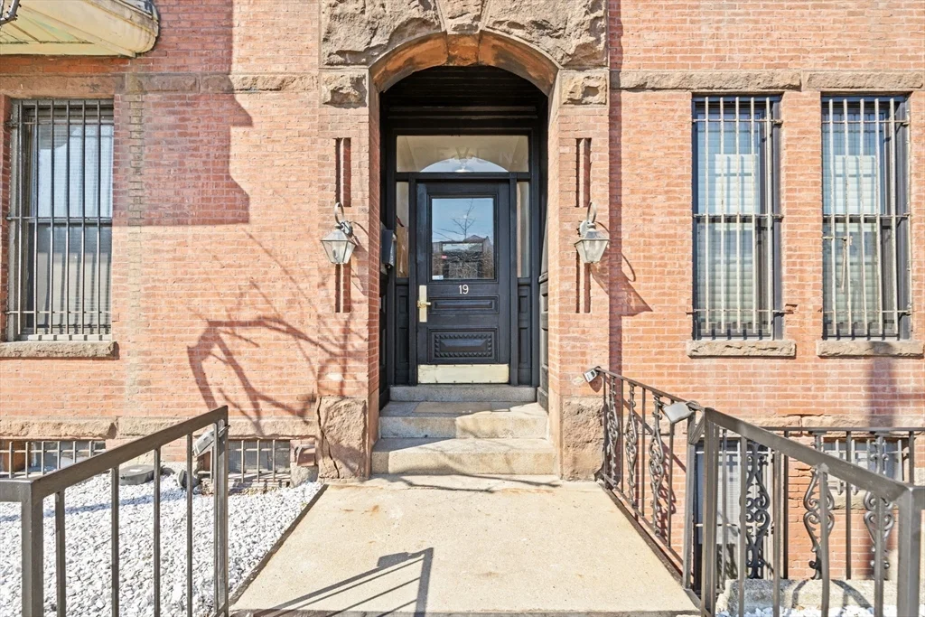 2 bed, 1 bath apartment for rent at 19 Cortes St Unit 3, Back Bay — photo 20 of 22