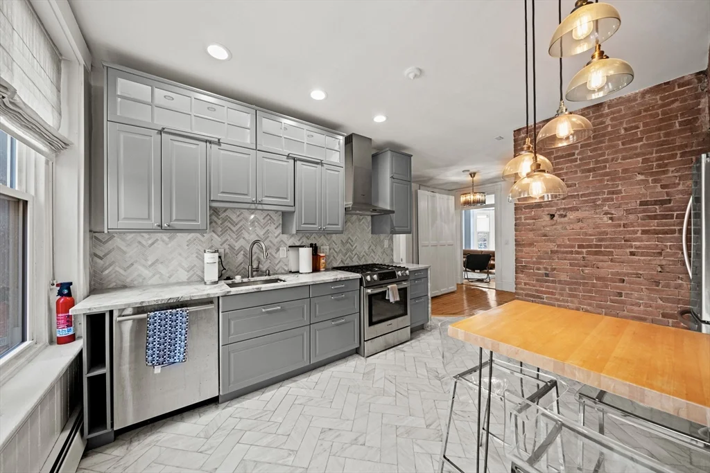 2 bed, 1 bath apartment for rent at 19 Cortes St Unit 3, Back Bay — photo 3 of 22