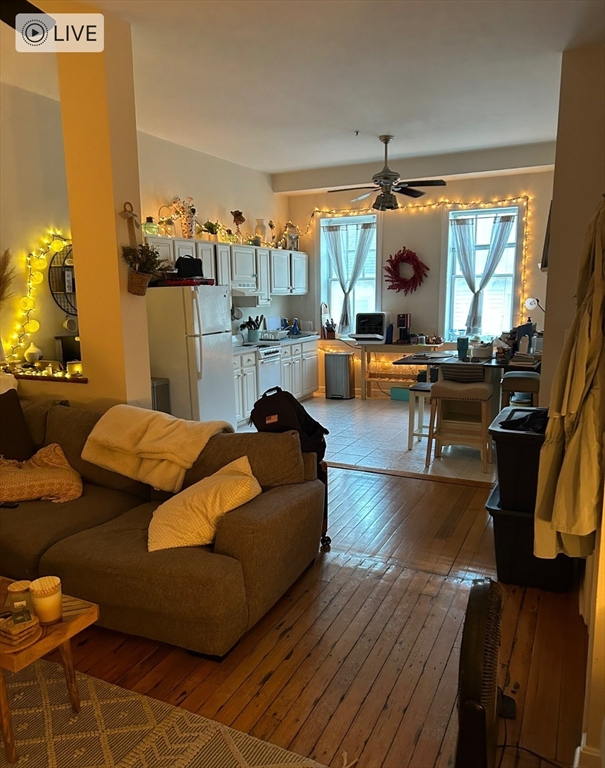 1 bed, 1 bath apartment for rent at 19 Court St Unit 2D, Plymouth — photo 2 of 9