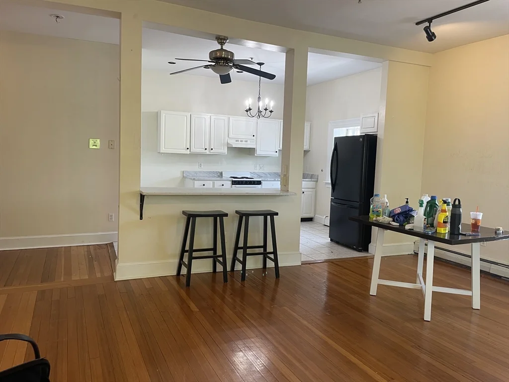 1 bed, 1 bath apartment for rent at 19 Court St Unit 3A, Plymouth — photo 5 of 9