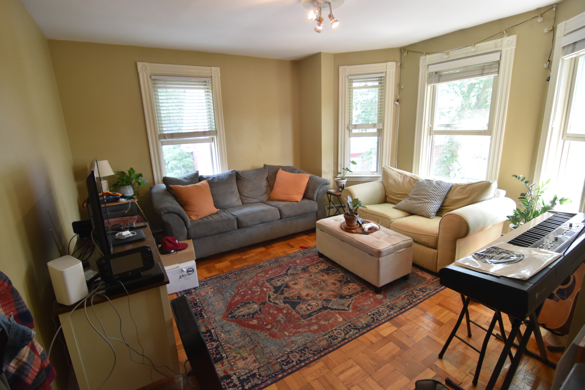 3 bed, 1 bath apartment for rent at 19 Craig Pl Unit 3, Coolidge Corner — photo 11 of 14