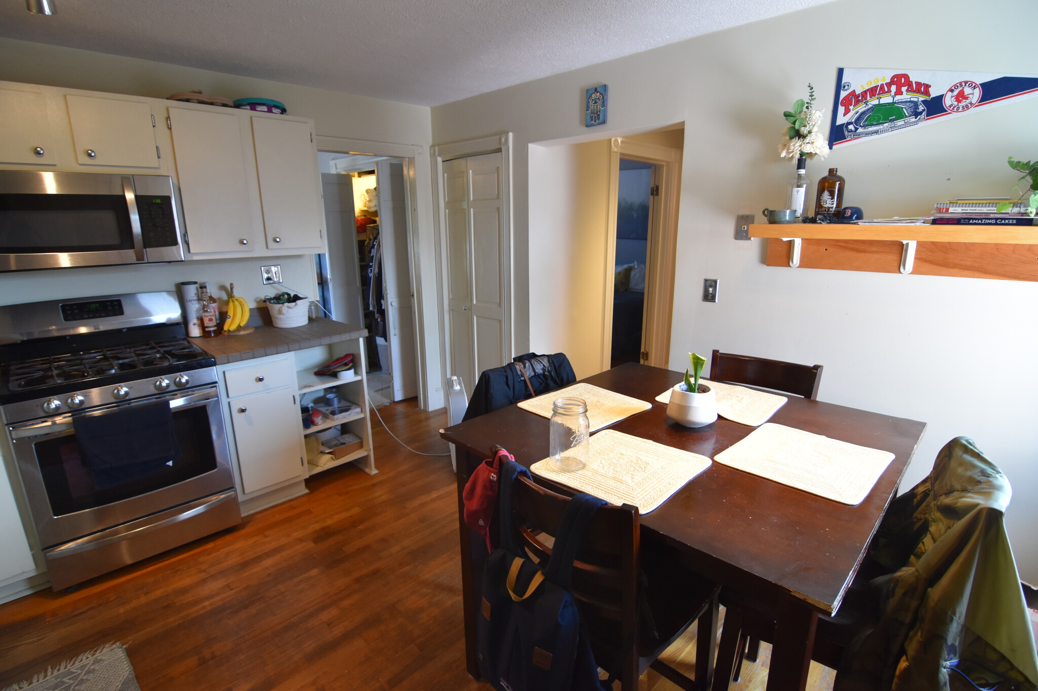 3 bed, 1 bath apartment for rent at 19 Craig Pl Unit 3, Coolidge Corner — photo 3 of 14