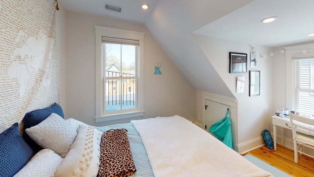 5 bed, 4+ bath apartment for rent at 19 Creighton St Unit SF, North Cambridge — photo 25 of 40