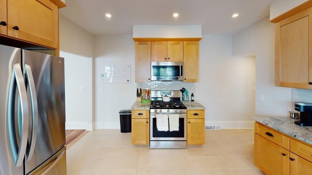 5 bed, 4+ bath apartment for rent at 19 Creighton St Unit SF, North Cambridge — photo 5 of 40