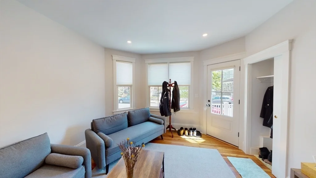 5 bed, 4+ bath apartment for rent at 19 Creighton St Unit SF, North Cambridge — photo 11 of 40