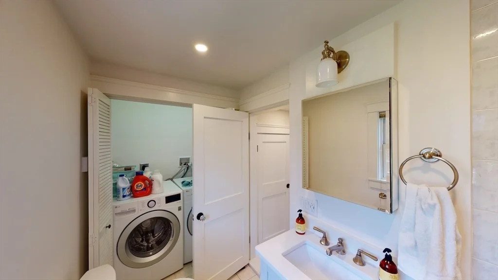 5 bed, 4+ bath apartment for rent at 19 Creighton St Unit SF, North Cambridge — photo 17 of 40