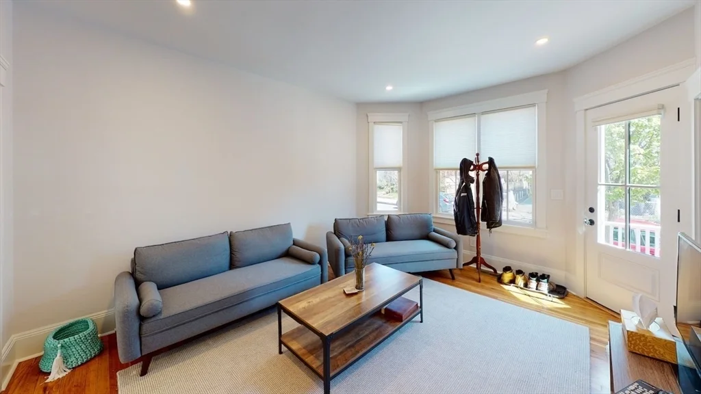5 bed, 4+ bath apartment for rent at 19 Creighton St Unit SF, North Cambridge — photo 15 of 40