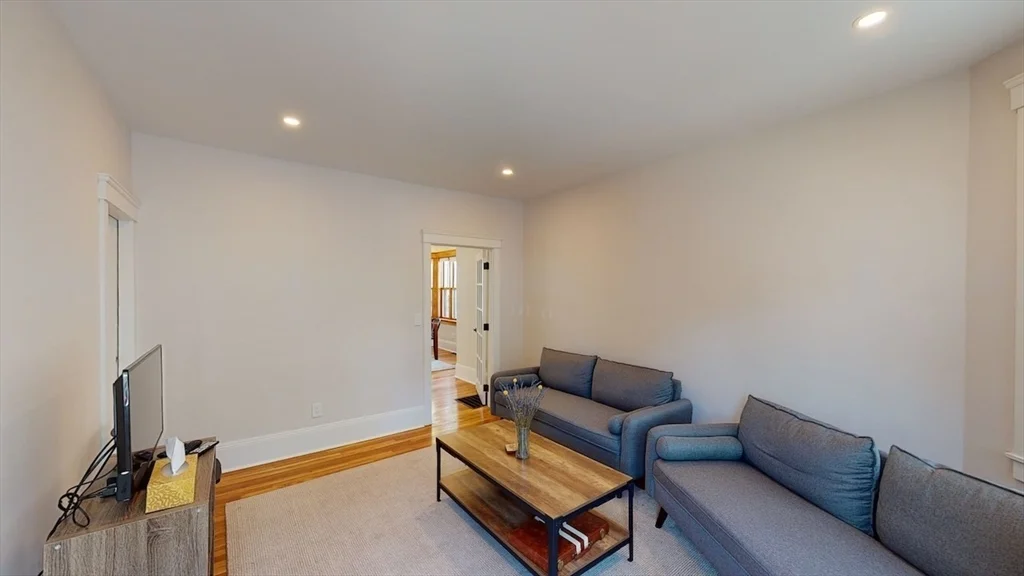 5 bed, 4+ bath apartment for rent at 19 Creighton St Unit SF, North Cambridge — photo 16 of 40