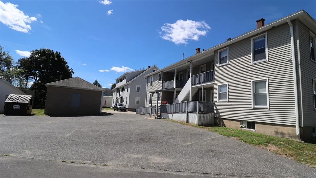 3 bed, 1 bath apartment for rent at 19 Cross St Unit 1R, South Grafton — photo 16 of 20