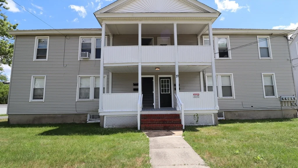 3 bed, 1 bath apartment for rent at 19 Cross St Unit 1R, South Grafton — photo 14 of 20