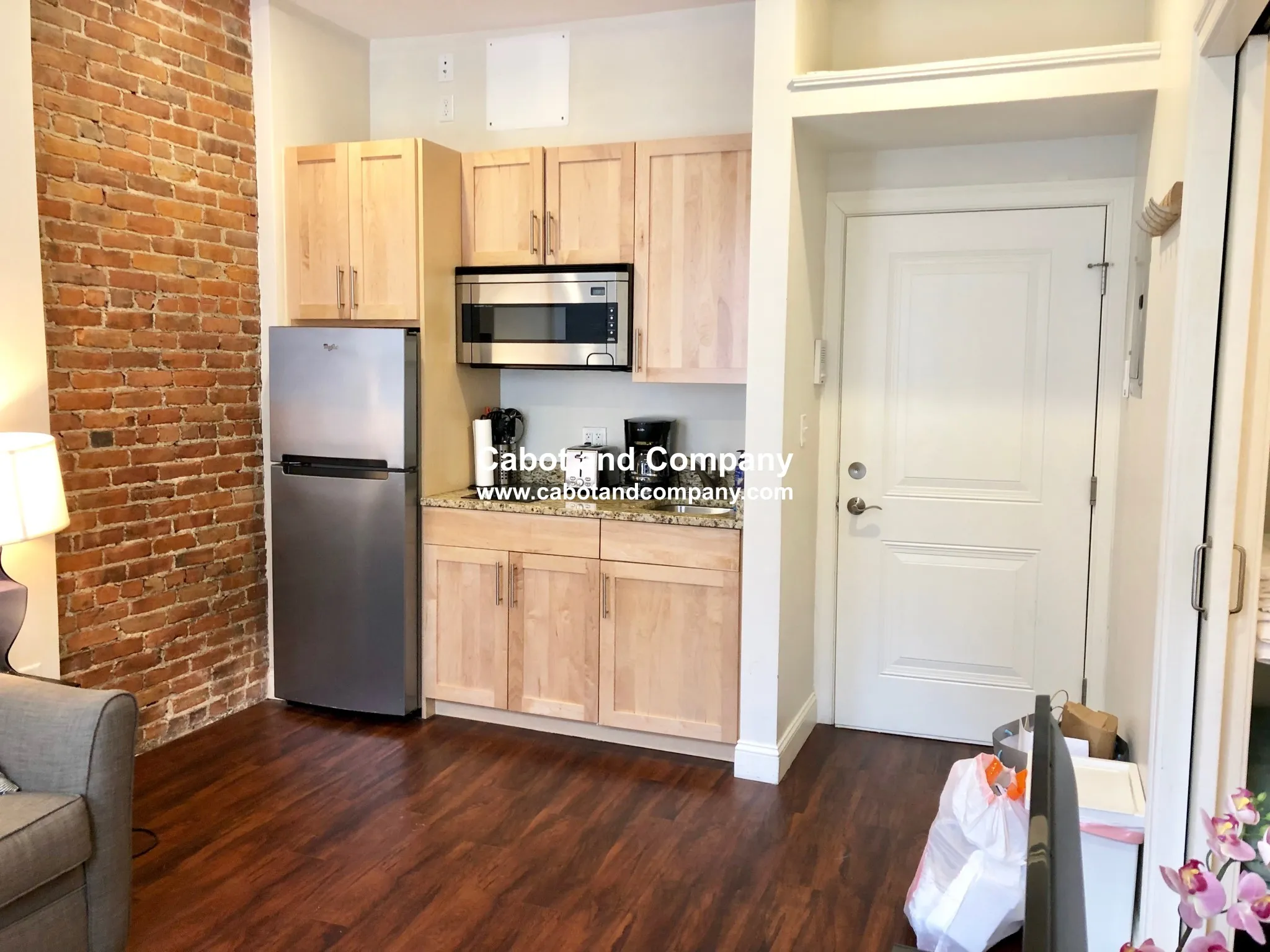 1 bed, 1 bath apartment for rent at 19 Cumberland St Unit 2, Back Bay — photo 2 of 9