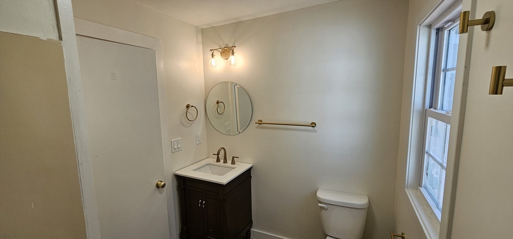 2 bed, 1 bath apartment for rent at 19 East Rd Unit 1, Wachusett Lake — photo 5 of 13