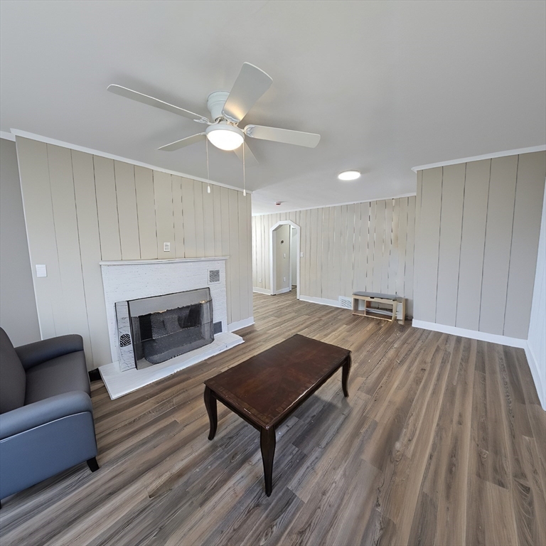 2 bed, 1 bath apartment for rent at 19 East Rd Unit 1, Wachusett Lake — photo 3 of 13