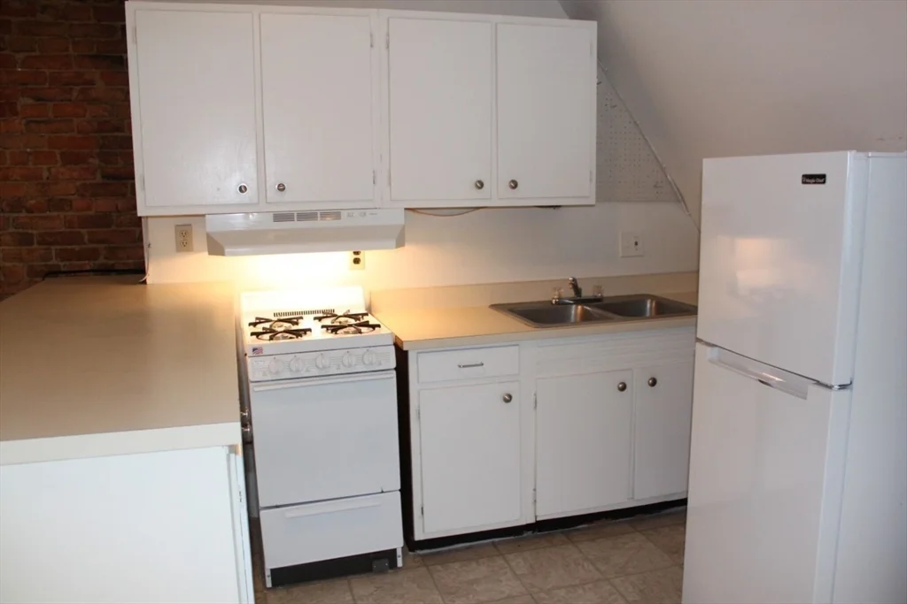 1 bed, 1 bath apartment for rent at 19 East Springfield St Unit 3, South End — photo 3 of 14