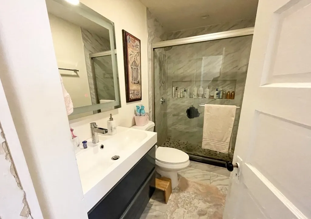 3 bed, 1 bath apartment for rent at 19 Eastman Unit 1, Boston — photo 5 of 6